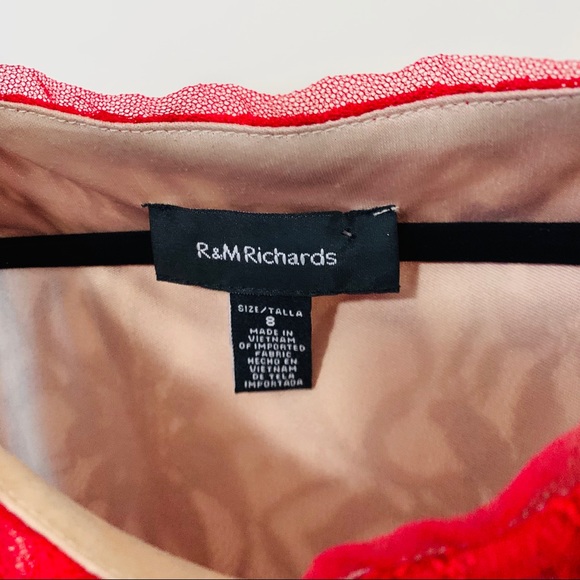 ✨R&M RICHARDS Red Lace Gown✨ - Picture 3 of 4